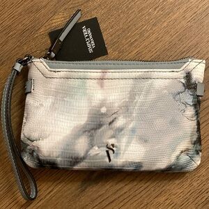 Simply Vera Vera Wang Wristlet